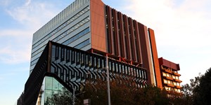 <p>2016 - University of Auckland, School of Science 302</p>