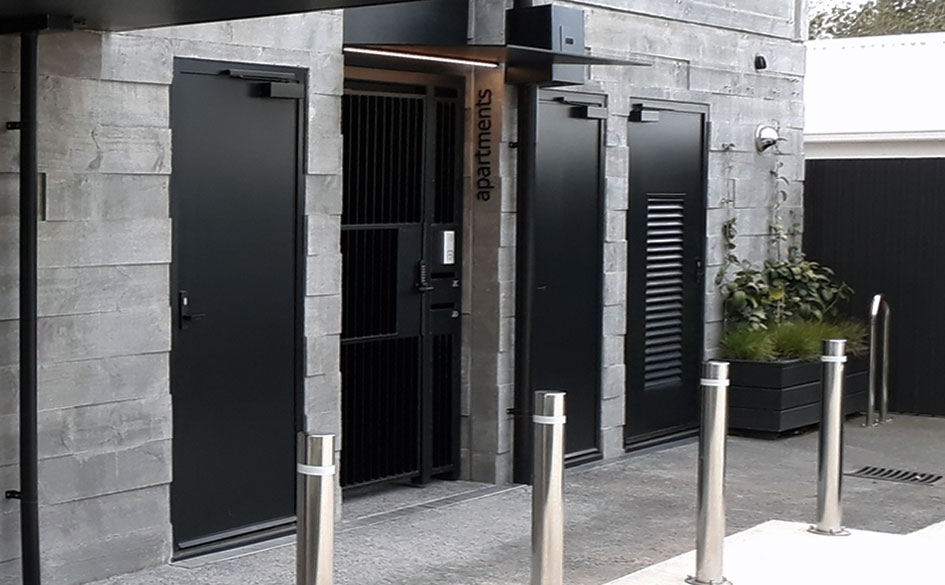 594 Manukau Rd Doors 02