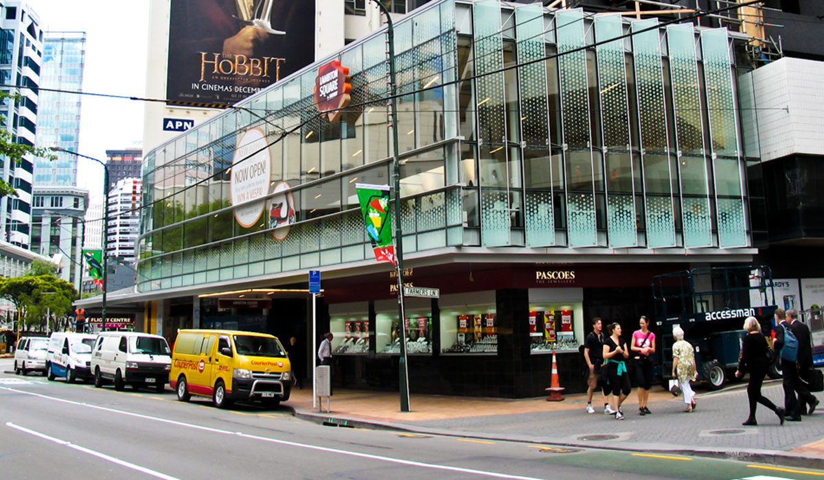 Lambton Sq Shopping 03