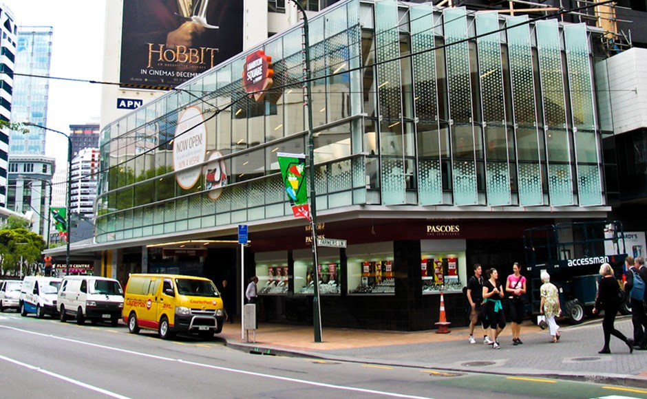 Lambton Sq Shopping 03