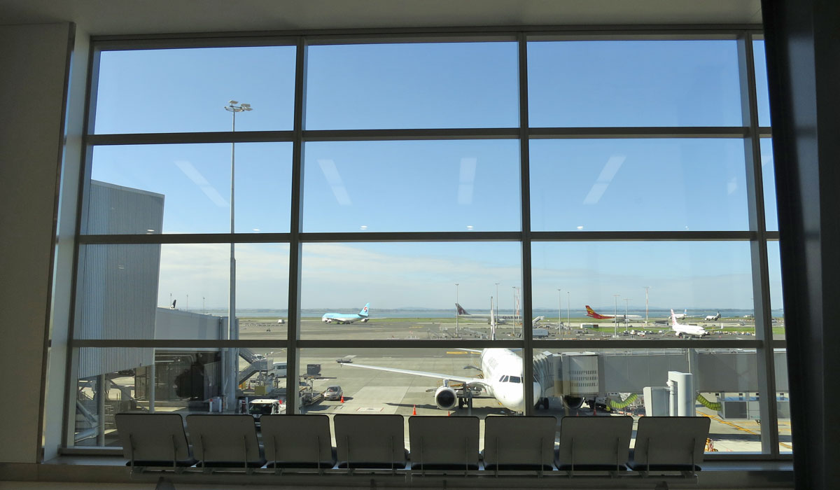 Auckland International Airport - Pier B | Thermosash Building Envelope ...