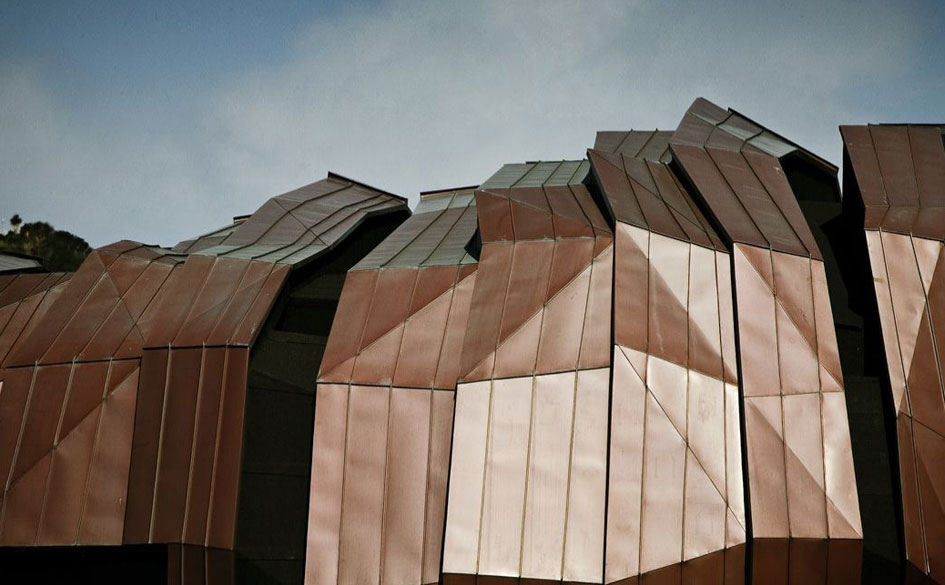 Wellington Airport Therock 08