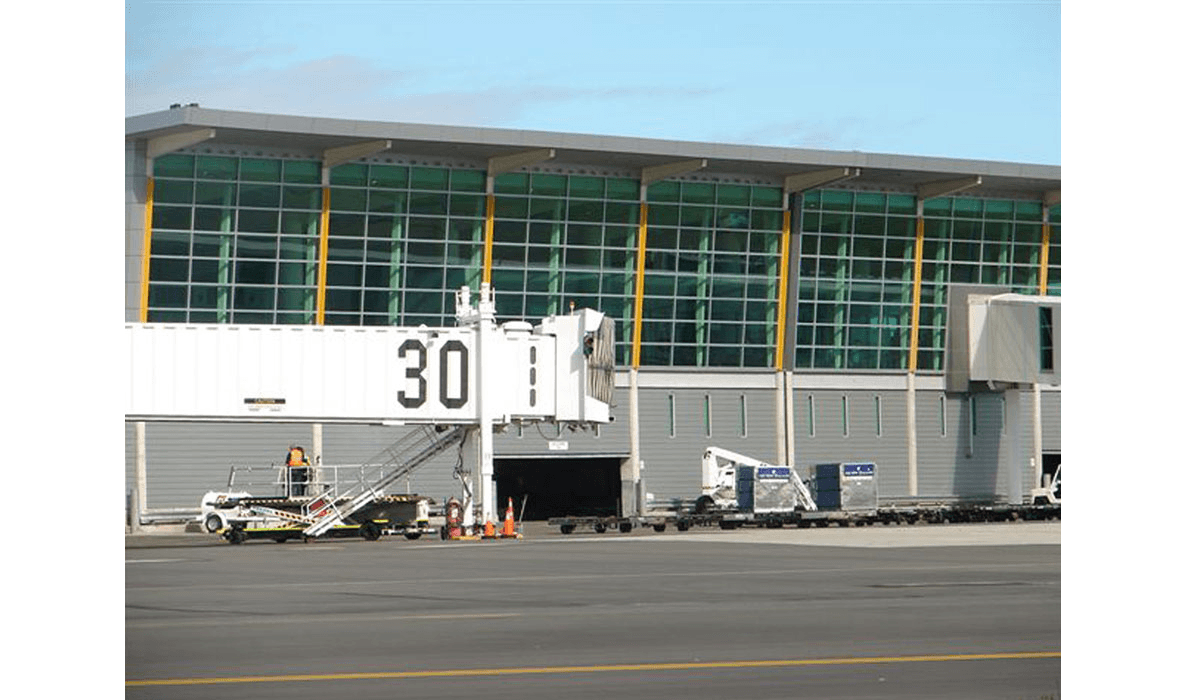 CHCH Airport Int 1 06