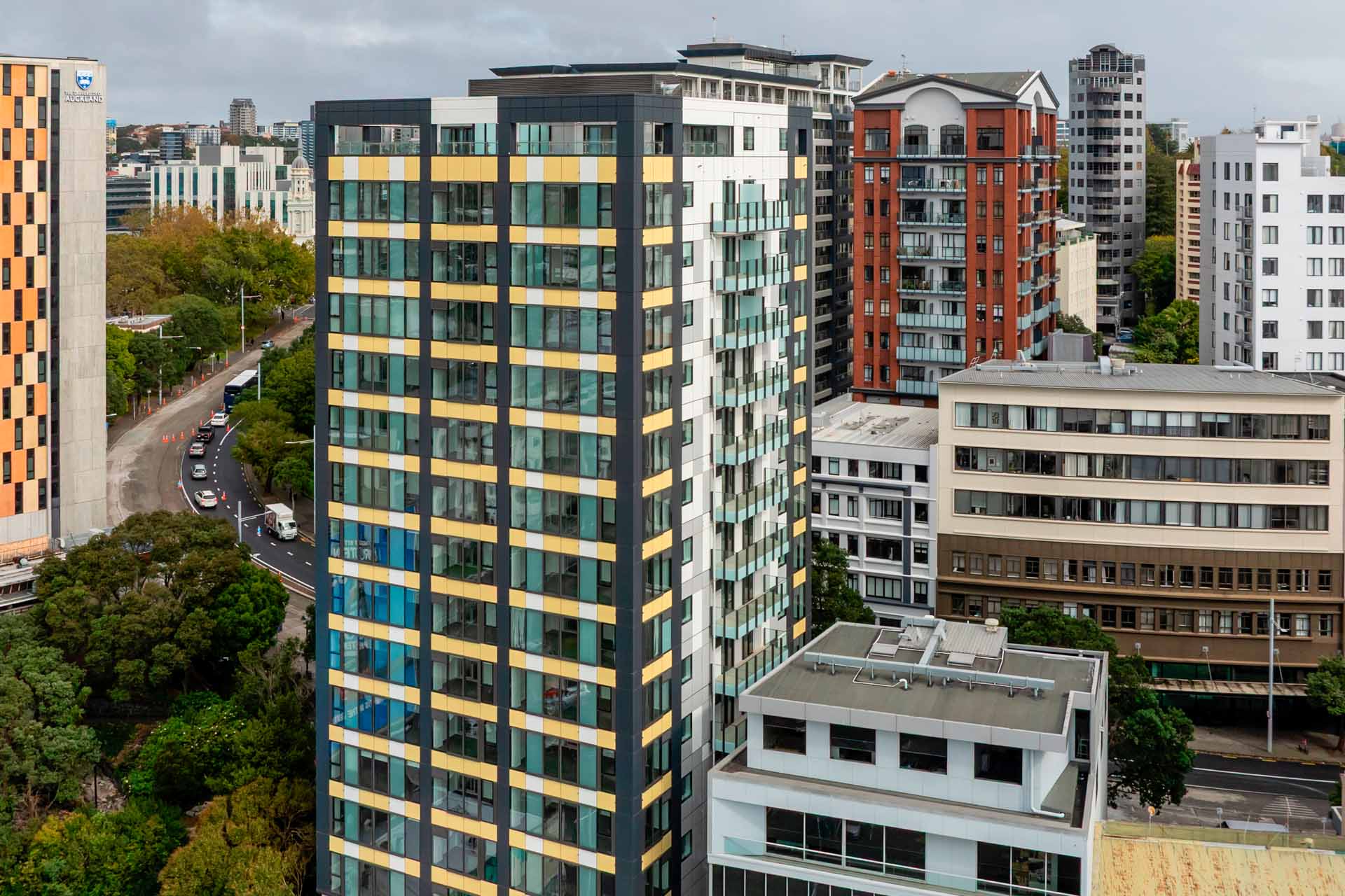 100 ANZAC Apartments 04