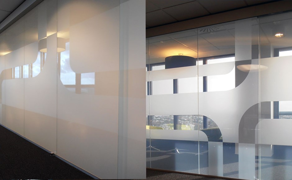 Switchable Glass On & Off 02