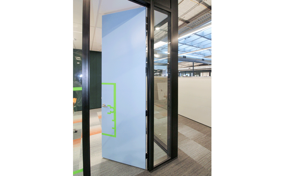 MP40 Hinged Door