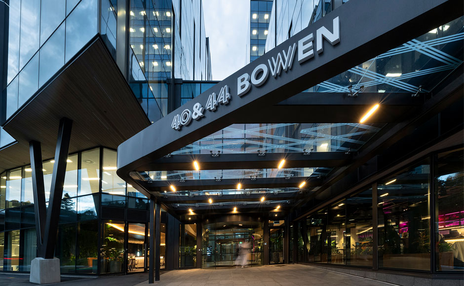 40 44 Bowen WLG 002