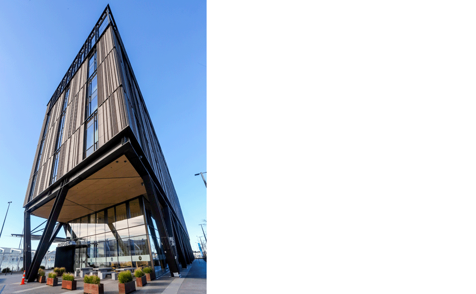 Novotel CHCH Airport Hotel 09