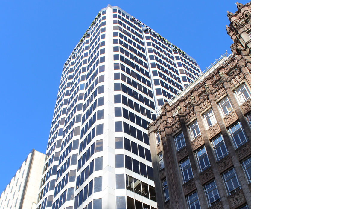 <p>1986 - Thermosash's first unitised facade in New Zealand, 191 Queen Str. Auckland</p>