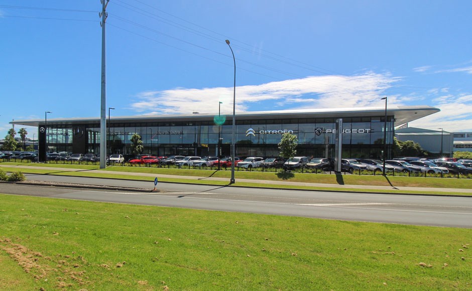 Mercedes Benz Takapuna 003