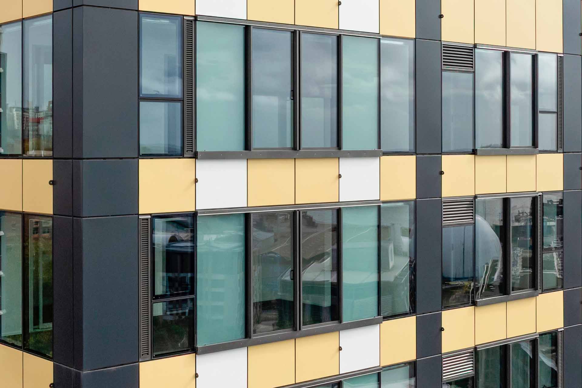 100 ANZAC Apartments 02