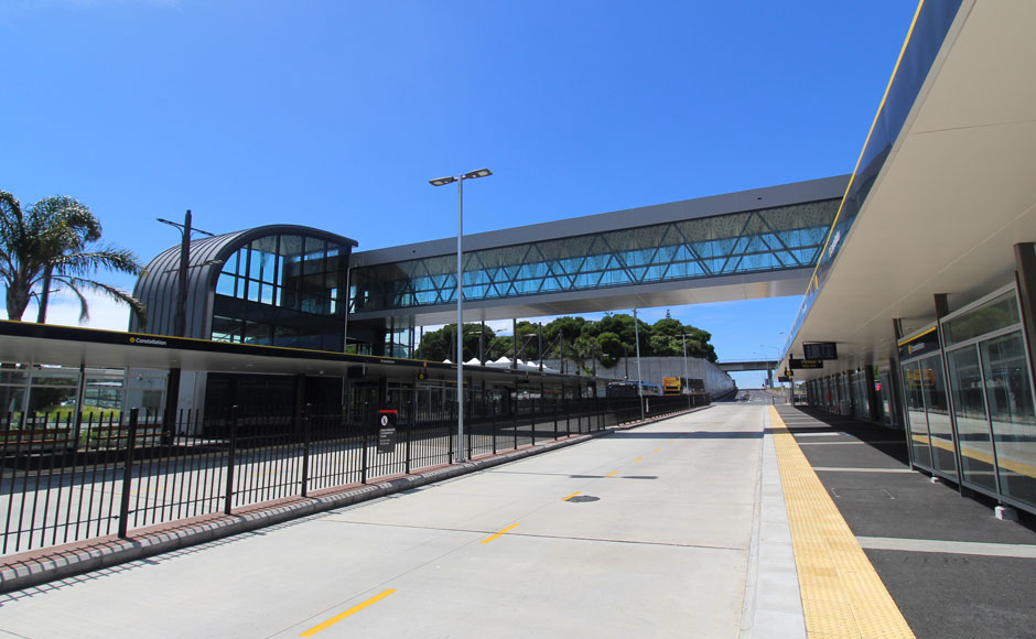 Constellation Busway AKL 12