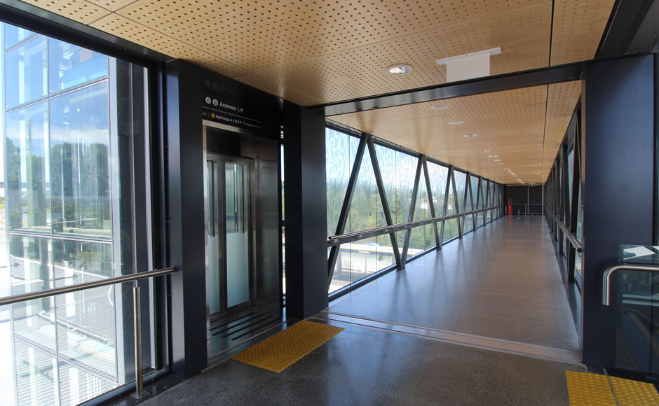 Constellation Busway AKL 13