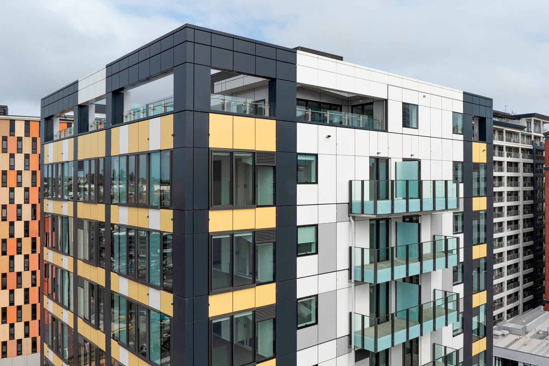 100 ANZAC Apartments 01