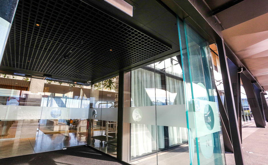 Novotel CHCH Airport Hotel 05